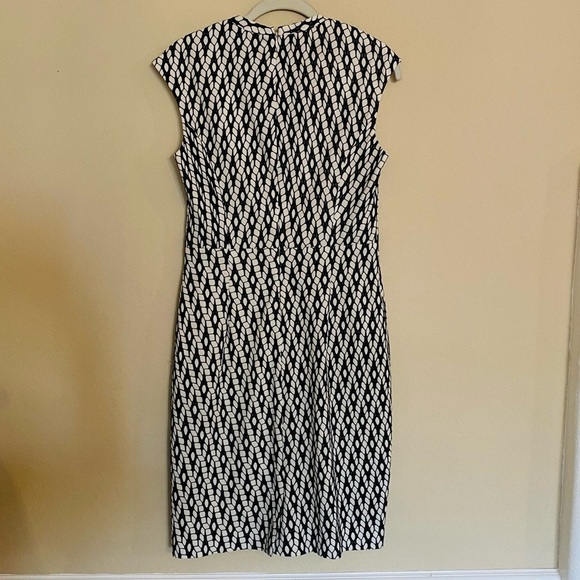 Kay Unger Black and White Sleeveless Dress Size 6 - Picture 2 of 16